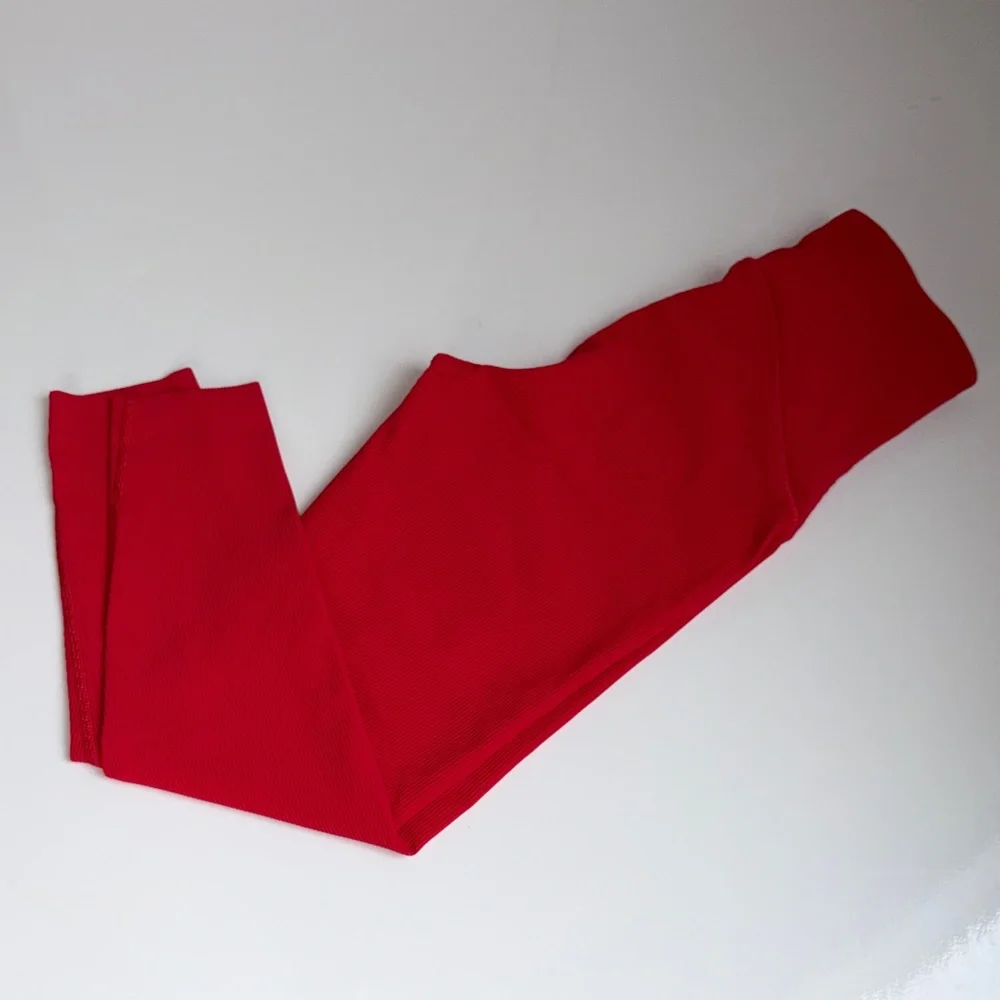 NWOT SPANX Booty Boost Active 7/8 Contour Ribbed Red Legging Small - Picture 5 of 8